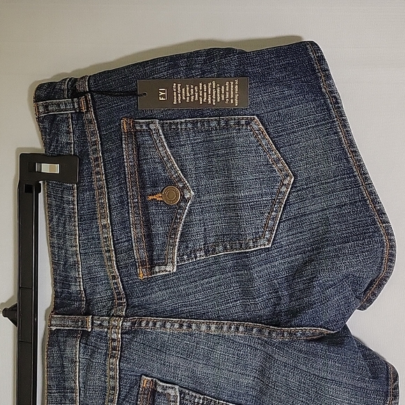Victoria's Secret London Jeans Short Sz 8 - Picture 4 of 5